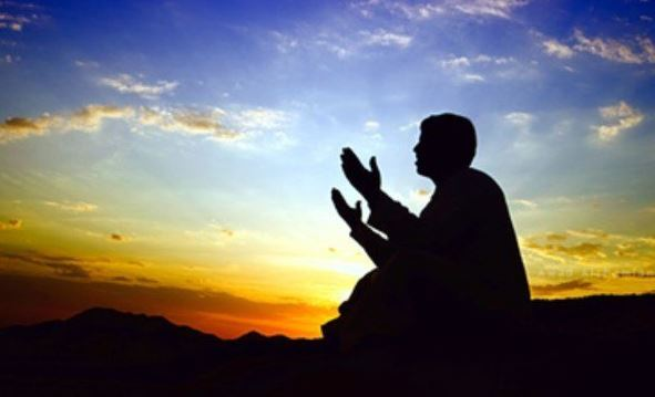 5 Kisah Menyentuh dari Tanah Suci yang Akan Memotivasimu Berangkat Umroh