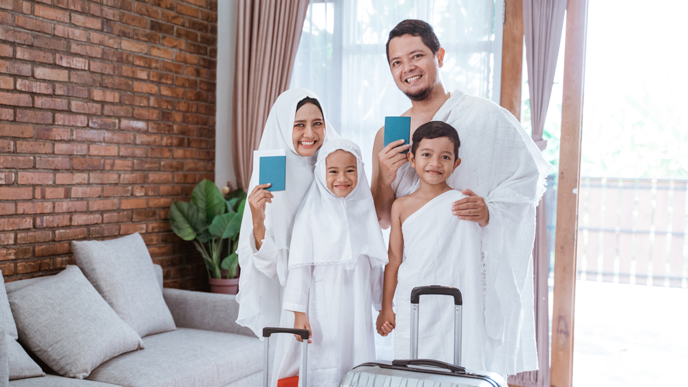 7 Hal Penting Saat Umroh Bersama Orang Tua