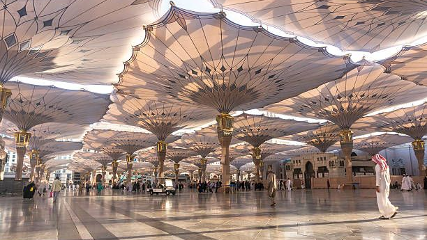 Menjelajahi Madinah: 7 Destinasi Spiritual yang Wajib Disambangi