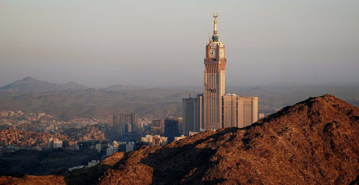 Tips dan Etika Berwisata di Kota Suci Selama Umroh